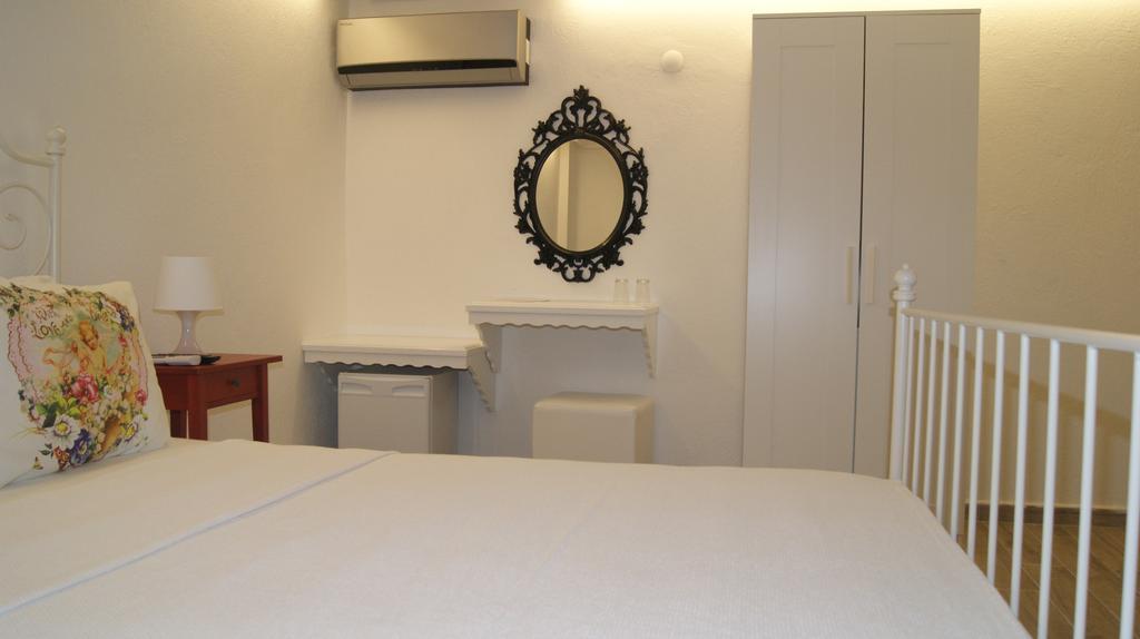 Ender Hotel (Adults Only) Айвалык Экстерьер фото
