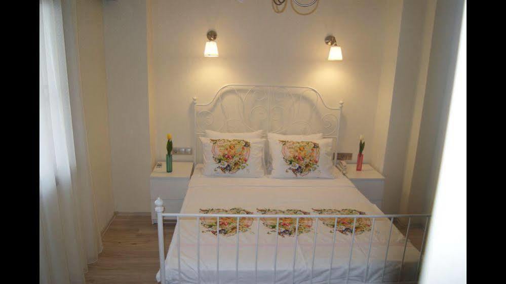 Ender Hotel (Adults Only) Айвалык Экстерьер фото